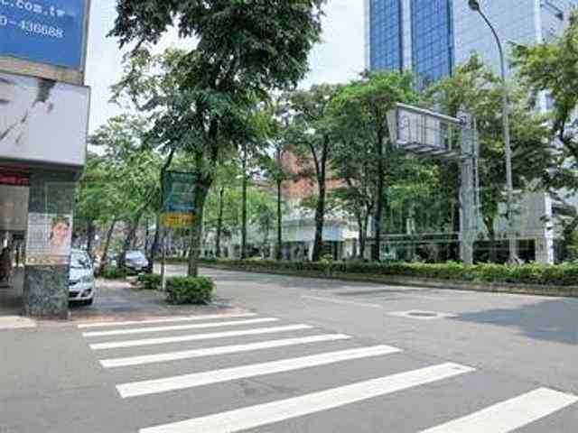 松山区 - 105台湾台北市松山區光復北路 09