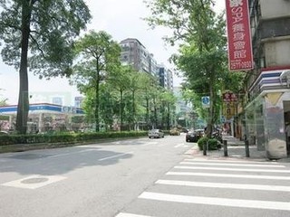 Songshan - 台北市松山區光復北路, Songshan District 10