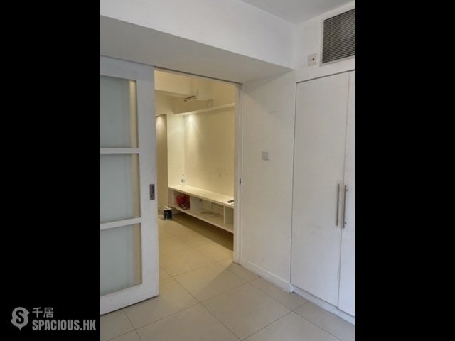 Sheung Wan - 103-105 Jervois Street 01