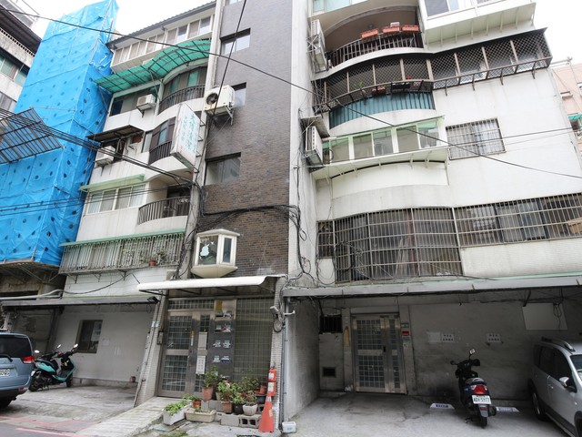 Zhongshan - No. X, Lane 9, Section 3, Minsheng E Rd, Zhongshan District, Taipei City, Taiwan 104 01