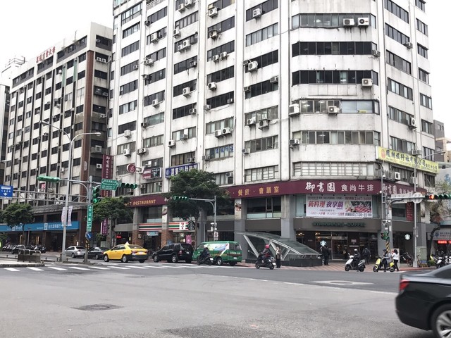 Zhongshan - No. X, Lane 204, Songjiang Road, Zhongshan District, Taipei City, Taiwan 104 01