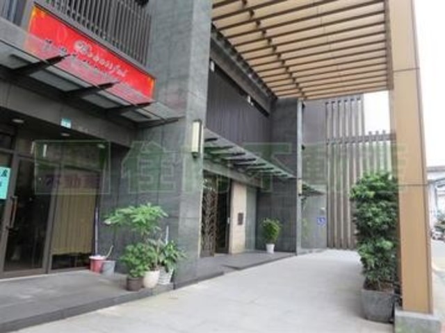 Zhongshan - 台北市中山區安東街, Zhongshan District 01