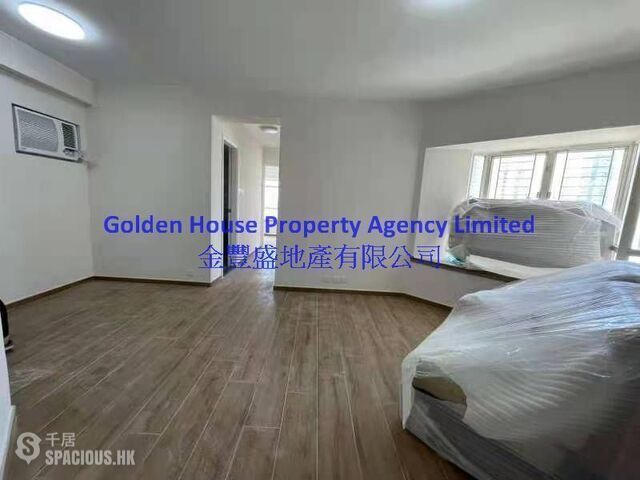 Tin Shui Wai - Kingswood Villas Phase 5 Lynwood Court 01