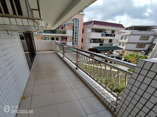 Fanling - Fanling Wai 01
