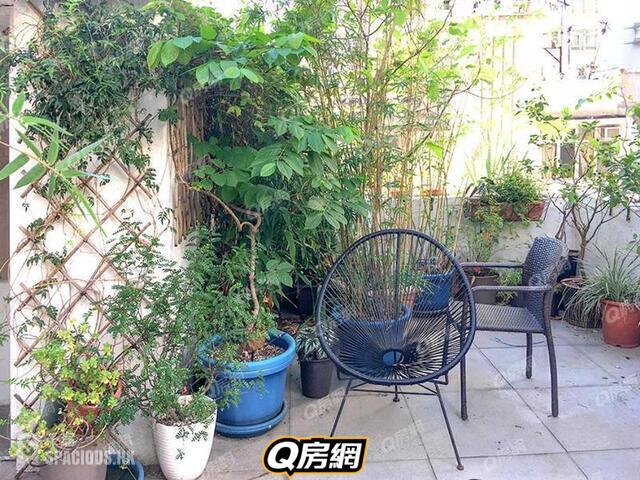 Sai Ying Pun - 160, Third Street 01
