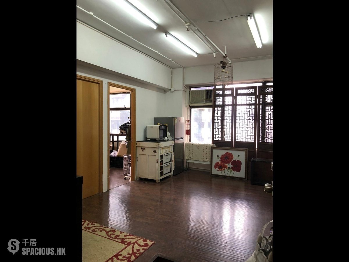 Sai Ying Pun - Kenbo Commercial Building 01