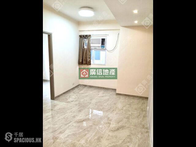 Mong Kok - Sun Hing Building 01