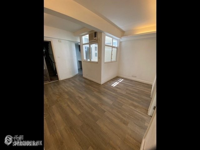 Sai Ying Pun - 28, Centre Street 01