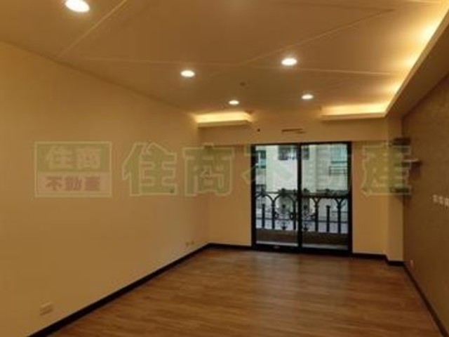 Zhongshan - 台北市中山區中山北路, Zhongshan District 01