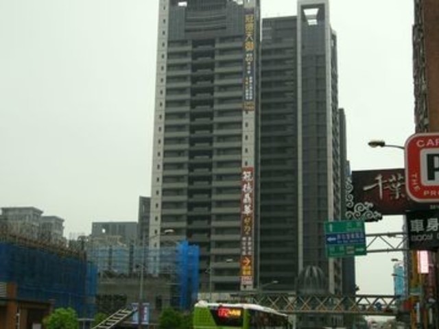 新庄区 - 242台湾新北市新莊區思源路 01