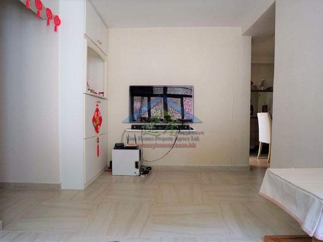 Pok Fu Lam - Chi Fu Fa Yuen Phase 2 Fu Heng Yuen (Block H11) 01