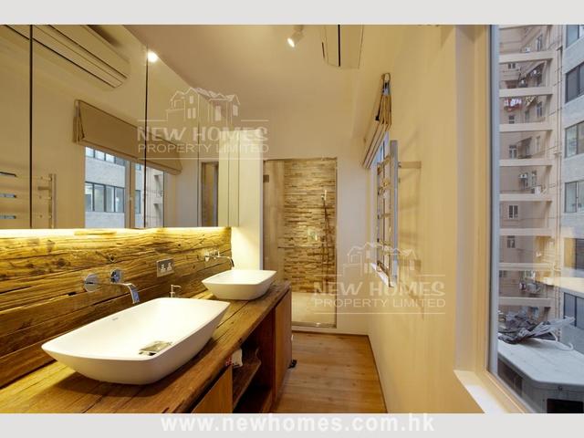 Sheung Wan - 1, Queen's Road West 01