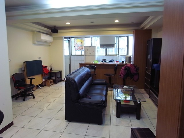 Xinyi - No. XX, Lane 380, Section 1, Jilong Road, Xinyi District, Taipei City, Taiwan 110 01