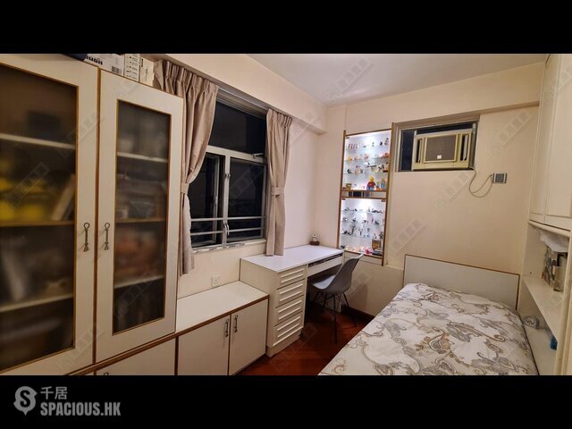 Quarry Bay - Oceanic Building 01