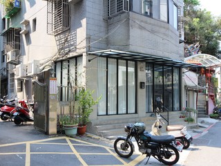 Xinyi - XX Lane 600, Wuxing Street, Xinyi, Taipei 21