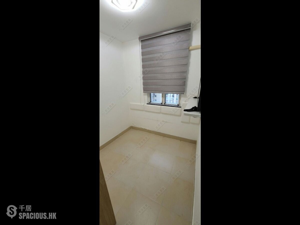 Lam Tin - Hong Wah Court 01