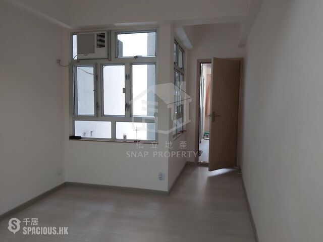 Sheung Wan - 370, Queen's Road Central 01