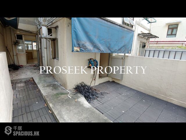 Central - 13, Gough Street 01