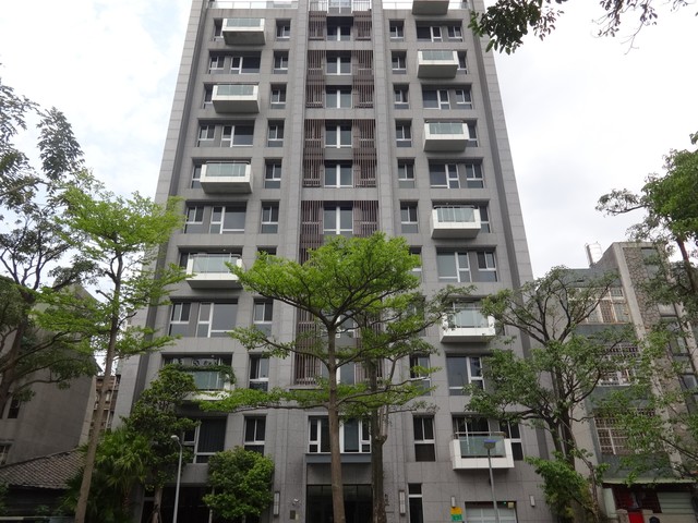 Zhongshan - No. XX, Alley 3, Lane 30, Section 1, Chang'an E Rd, Zhongshan District, Taipei City, Taiwan 10491 01