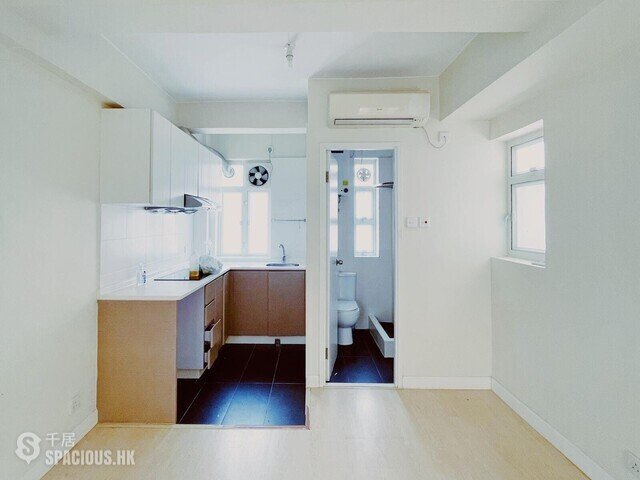Tin Hau - 31-33, King's Road 01