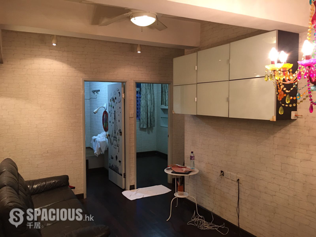 Mong Kok - Kin Wong Mansion 01