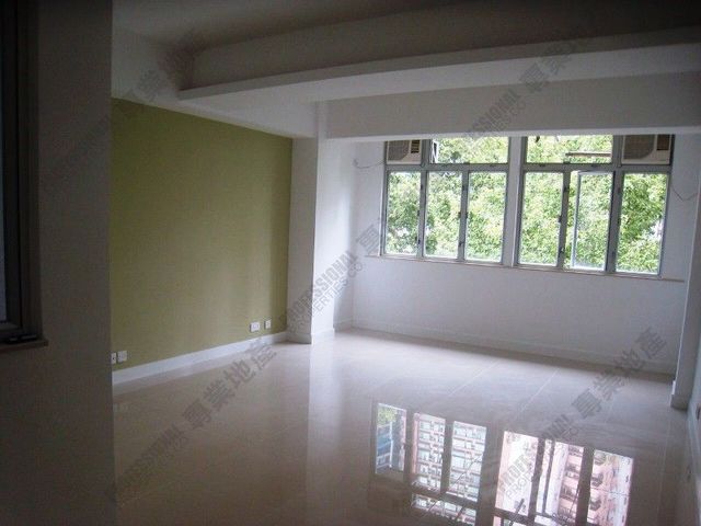 Poho - 242-244, Hollywood Road 01