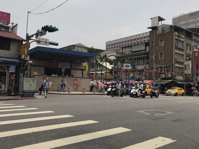 Datong - 103, Taiwan, Taipei City, Datong District, 民生西路XXX號 01