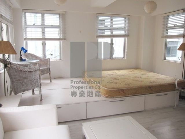 Stanley - Yu Hoi House 01