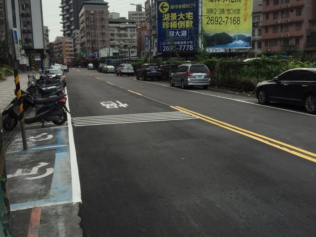 Xizhi - 221, Taiwan, New Taipei City, Xizhi District, 明峰街XX號 01