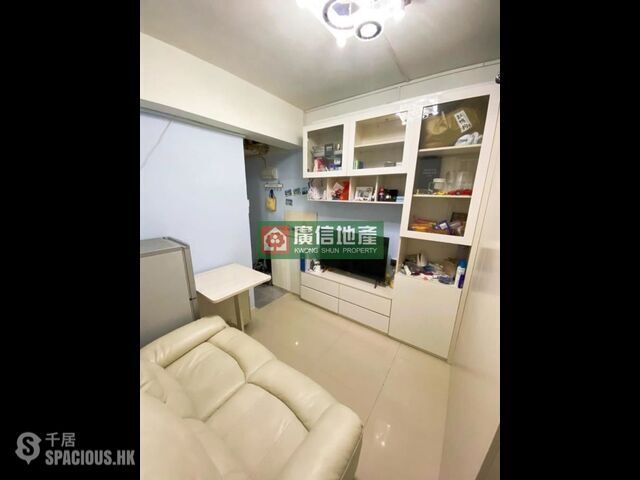Mong Kok - Cheong Wang Mansion 01