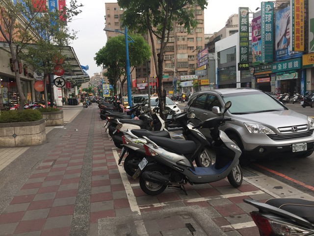 芦洲区 - 247台湾新北市蘆洲區長榮路XX號 01
