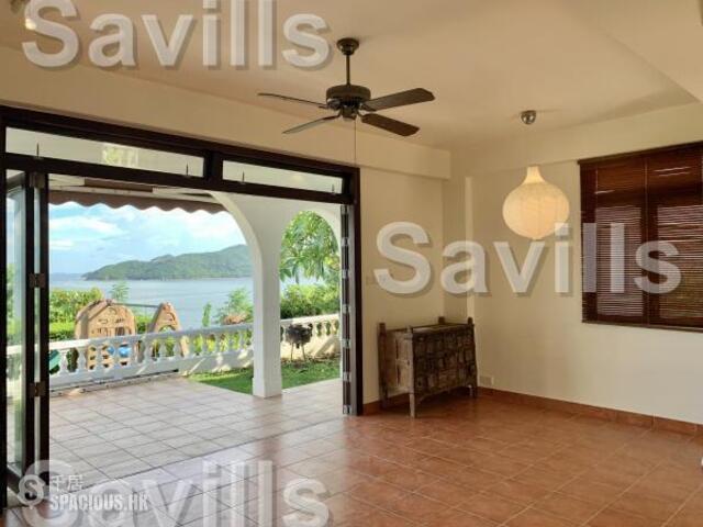Peng Chau - Seaview Villas 01