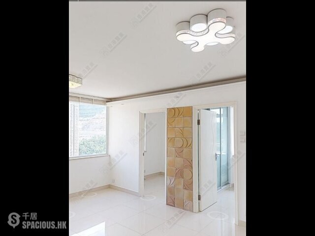 Lam Tin - Hong Wah Court 01