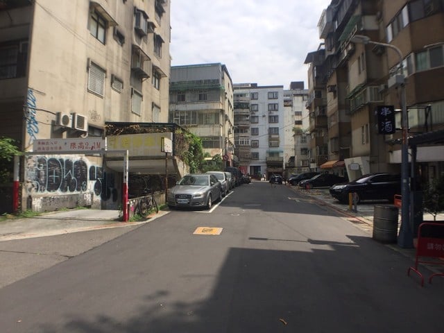 Daan - No. X, Alley 49, Lane 223, Section 4, Zhongxiao East Road, Da’an District, Taipei City, Taiwan 106 01