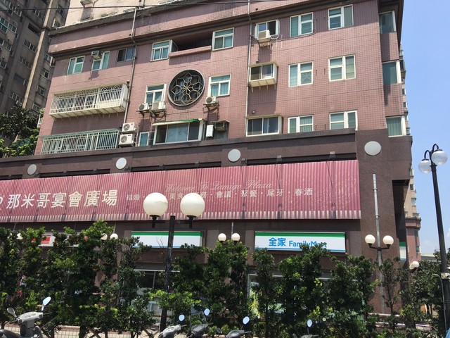 Xizhi - No. XXX, Section 3, Datong Road, Xizhi District, New Taipei City, Taiwan 221 01