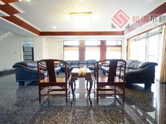 Shilin - No. XX, Lane 190, Section 7, Zhongshan North Road, Shilin District, Taipei City, Taiwan 111 01