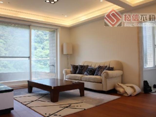 Shilin - No. XX-4, Zhongyong 1st Road, Shilin District, Taipei City, Taiwan 111 01