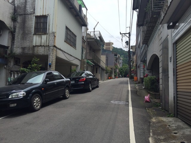 Xizhi - No. XX, Alley 28, Lane 72, Section 2, Shuiyuan Road, Xizhi District, New Taipei City, Taiwan 221 01