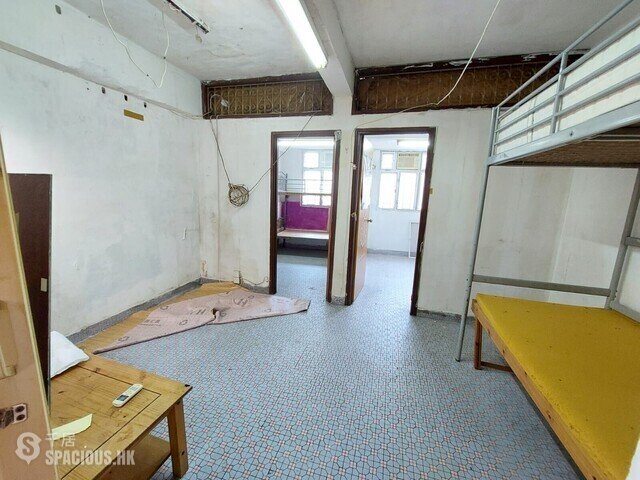 Sai Ying Pun - 368-370, Queen's Road West 01