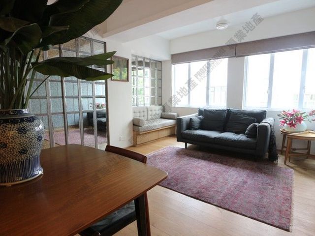 Poho - 138-142, Hollywood Road 01