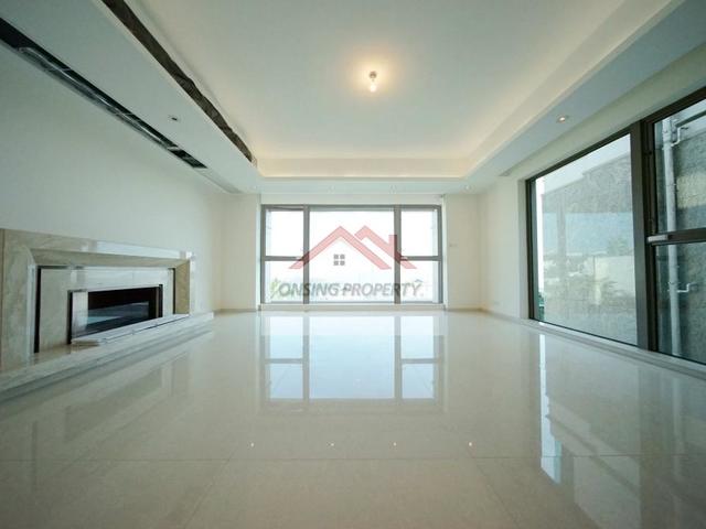 The Peak - Kellett Villas 01