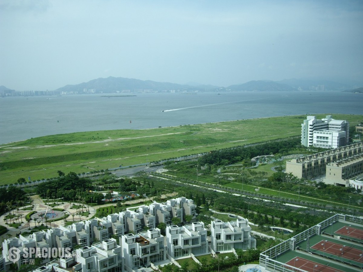 Tung Chung - Coastal Skyline 01