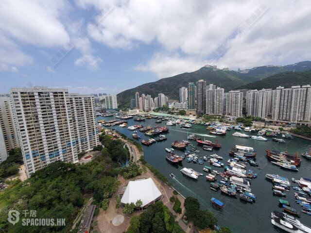 Ap Lei Chau - Marina Habitat 01