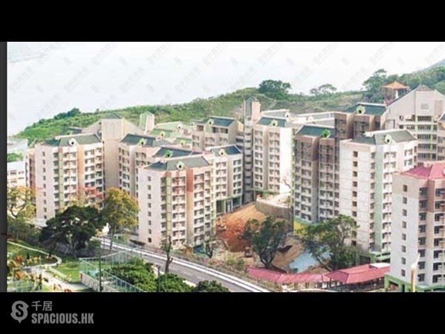 Chung Hom Kok - Lung Yan Court 01