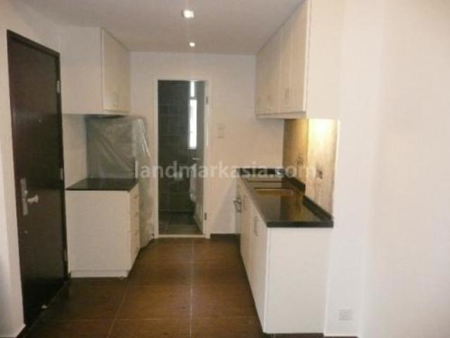 Central - 6, Mee Lun Street 05