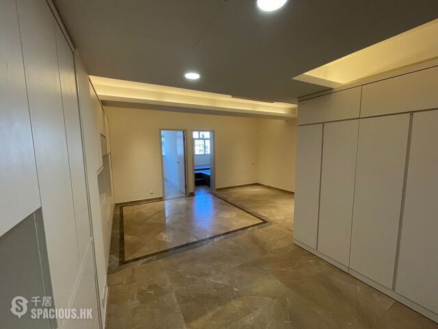 Jordan - Vincent House 01