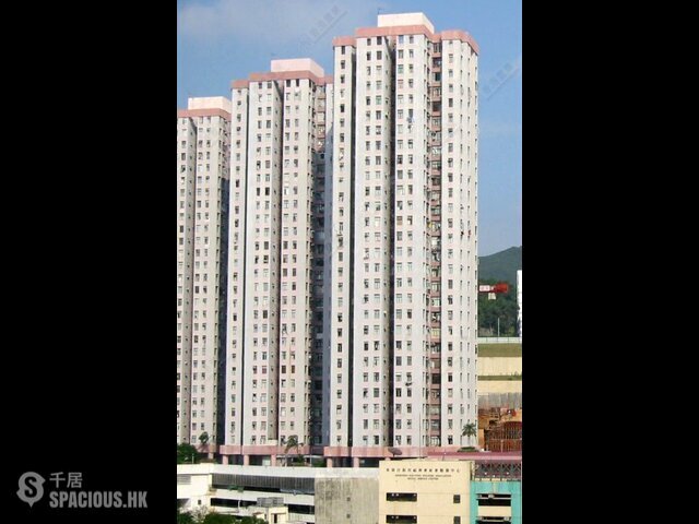 Aberdeen - Yue Fai Court 01