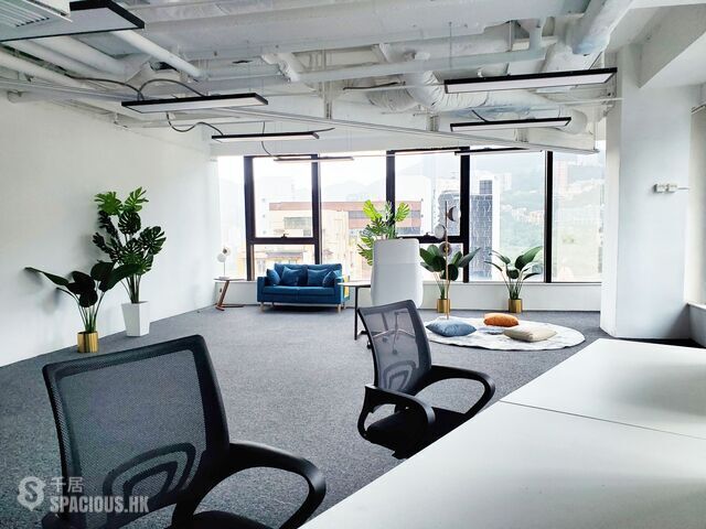 Wan Chai - Emperor Group Centre 01