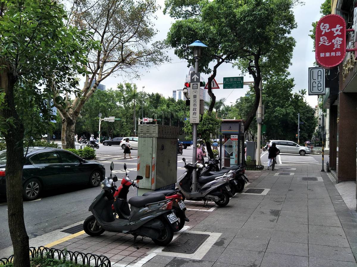 大安區 - 106台灣台北市大安區仁愛路四段XXX號 01