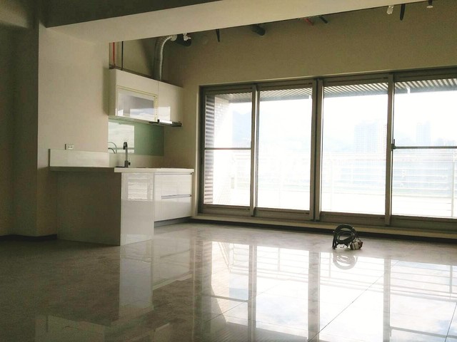 八里区 - 249台湾新北市八里區龍米路一段XXX號 01